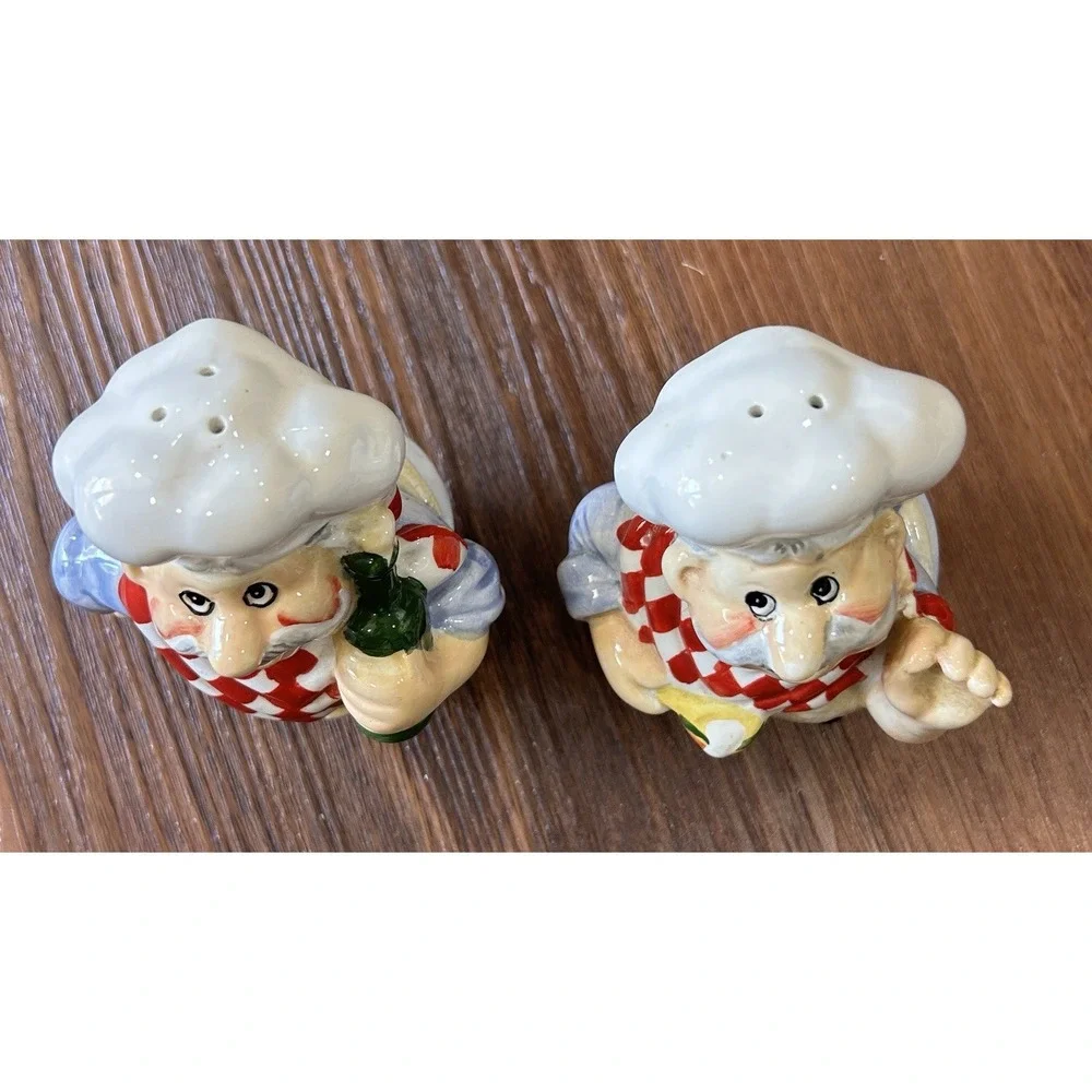 Vintage Italian Chef Salt/Pepper Shaker